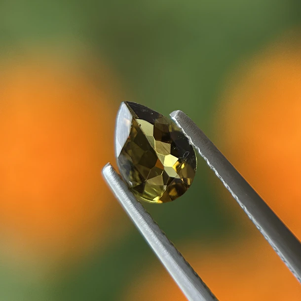 Turmalina-0.60ct-7x4.7x2.2mm 1