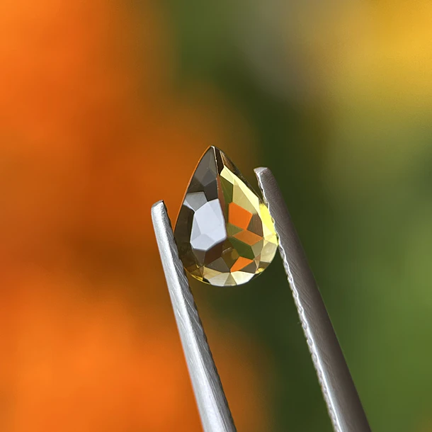 Turmalina-0.65ct-7.2x5.1x2.8mm 3