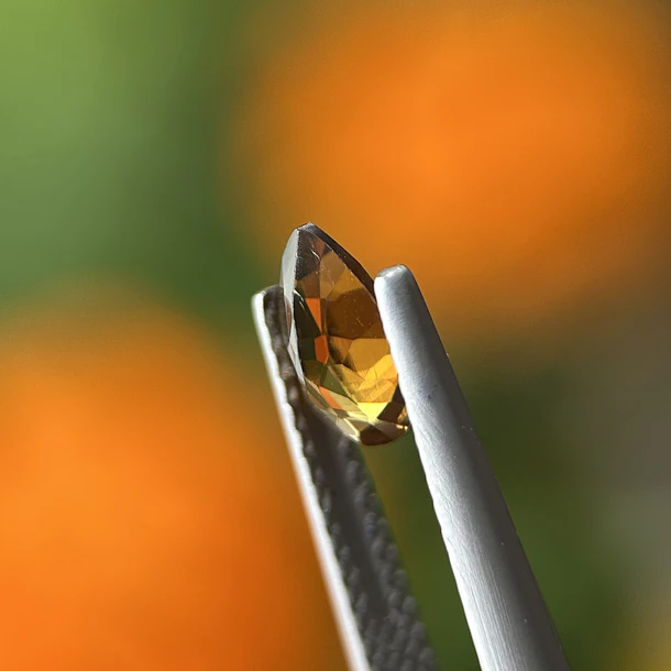 Turmalina-0.70ct-7.2x4.9x2.9mm 2