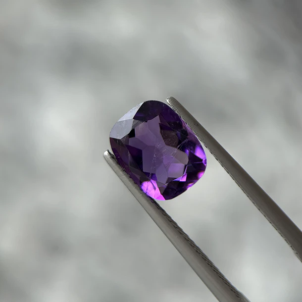 Amatista morada-2.18ct-9.5x7.5x4.4mm 1