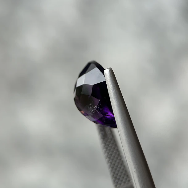 Amatista morada-4.55ct-11.8x9.7x6.5mm 2