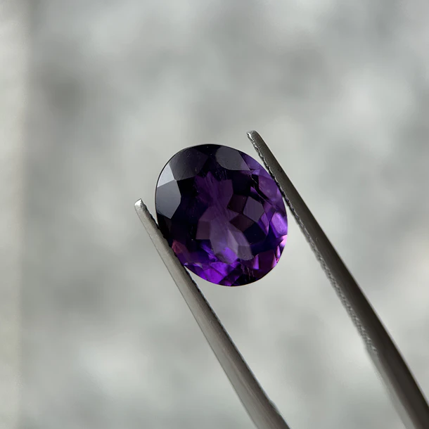 Amatista morada-4.345ct-11.8x9.7x6.4mm 1