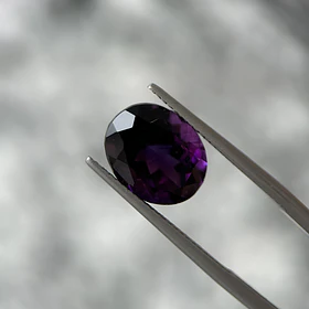 Amatista morada-5.125ct-12.2x9.8x7.3mm