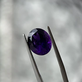Amatista morada-5.325ct-12x10x7.6mm