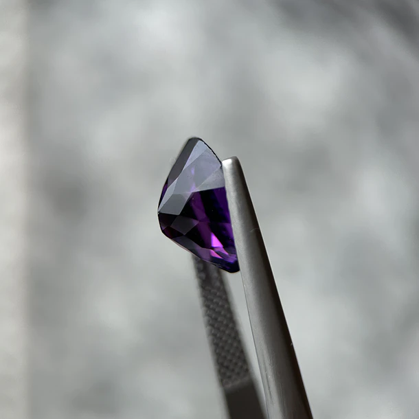 Amatista morada-3.76ct-11.8x9.9x6.1mm 2