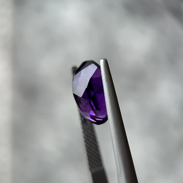Amatista morada-4ct-11.9x9.6x5.6mm 2