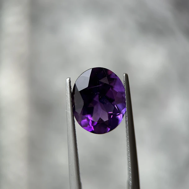 Amatista morada-4.68ct-12.2x9.9x7mm 1