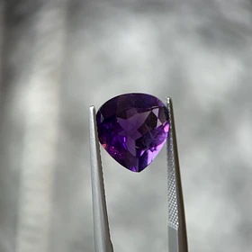 Amatista morada-4.895ct-11.9x11.7x6.2mm