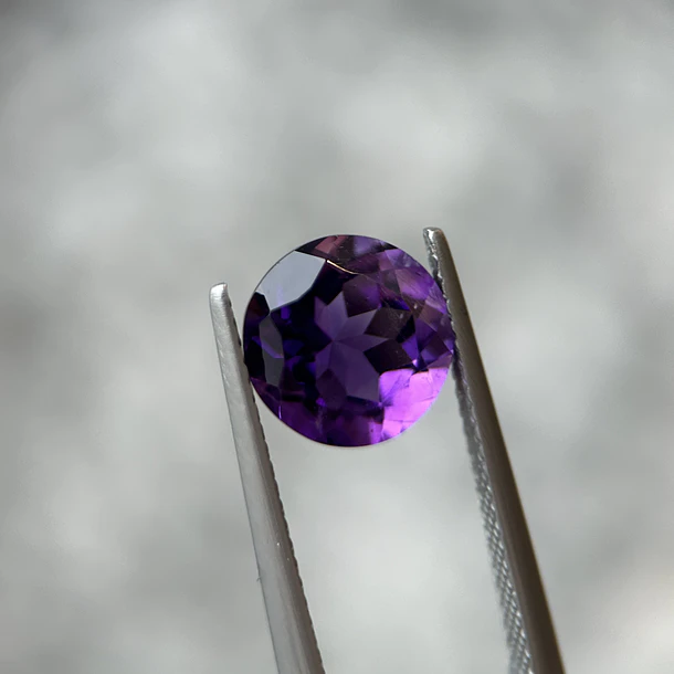 Amatista morada-2.76ct-9.1x5.9mm 1