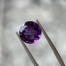 Amatista morada-4.70ct-10.9x6.7mm