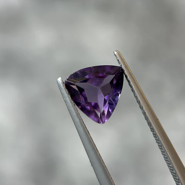 Amatista-1.79ct-7.8x7.9mm 1