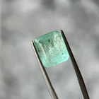 Esmeralda colombiana-6.93ct-11.83x10.23x8.51mm 1