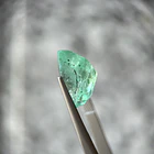 Esmeralda colombiana-17.33ct-19.56x15.24x10.74mm 2