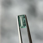 Esmeralda colombiana-0.50ct-7.15x3.67x2.49mm 3
