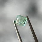 Esmeralda colombiana-0.68ct-5.59x5.22x3.41mm 3