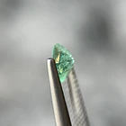 Esmeralda colombiana-0.68ct-5.59x5.22x3.41mm 2