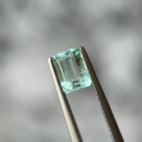 Esmeralda colombiana-1.11ct-6.99x5.03x3.83mm