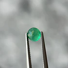 Esmeralda colombiana-0.83ct-5.96x4.34mm 3