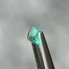 Esmeralda colombiana-0.74ct-6.02x3.82mm 2