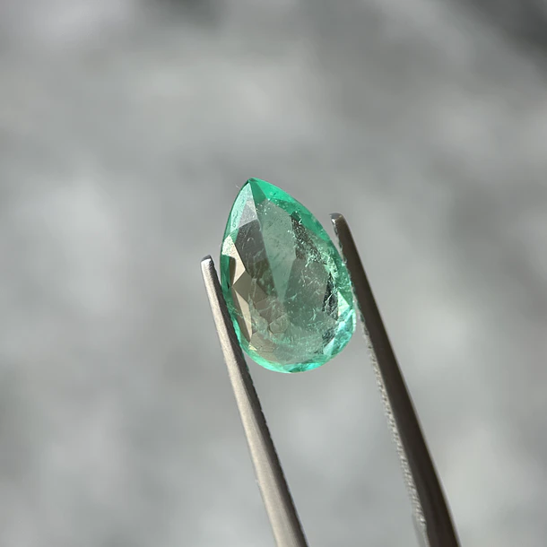 Esmeralda colombiana-2.78ct-12.14x7.49x5.7mm 3