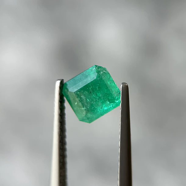 Esmeralda colombiana-0.925ct-6.36x5.84x4.1mm 1