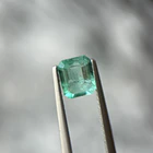 Esmeralda colombiana-0.81ct-6.79x5.77x2.9mm 1