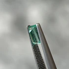 Esmeralda colombiana-0.665ct-5.43x3.32x3.5mm 2