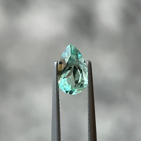Esmeralda colombiana-1.57ct-10.41x6.47x4.88mm