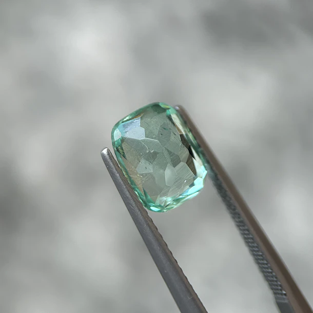 Esmeralda colombiana-2.50ct-9.46x7.33x5.13mm 3