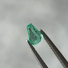 Esmeralda colombiana-0.44ct-6.62x4.63x2.82mm 3