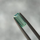 Esmeralda colombiana-0.47ct-9.03x3.76x1.77mm 3