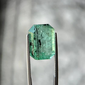 Esmeralda colombiana-11.665ct-16.77x12.30x7.42mm
