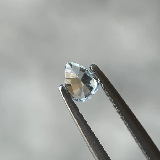 Zafiro-0.385ct-4.97x3.83x2.74mm 3