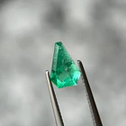 Esmeralda colombiana CDTEC-1.61ct-10.52x6.94x4.70mm 1