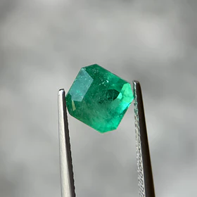 Esmeralda colombiana CDTEC-1.93ct-7.49x7.02x5.64mm