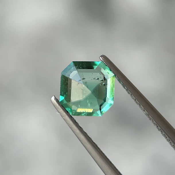 Esmeralda colombiana CDTEC-1.10ct-6.81x6.74x3.89mm 4