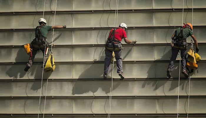 Cómo elegir un arnés para trabajo en altura: la guía definitiva (2026)