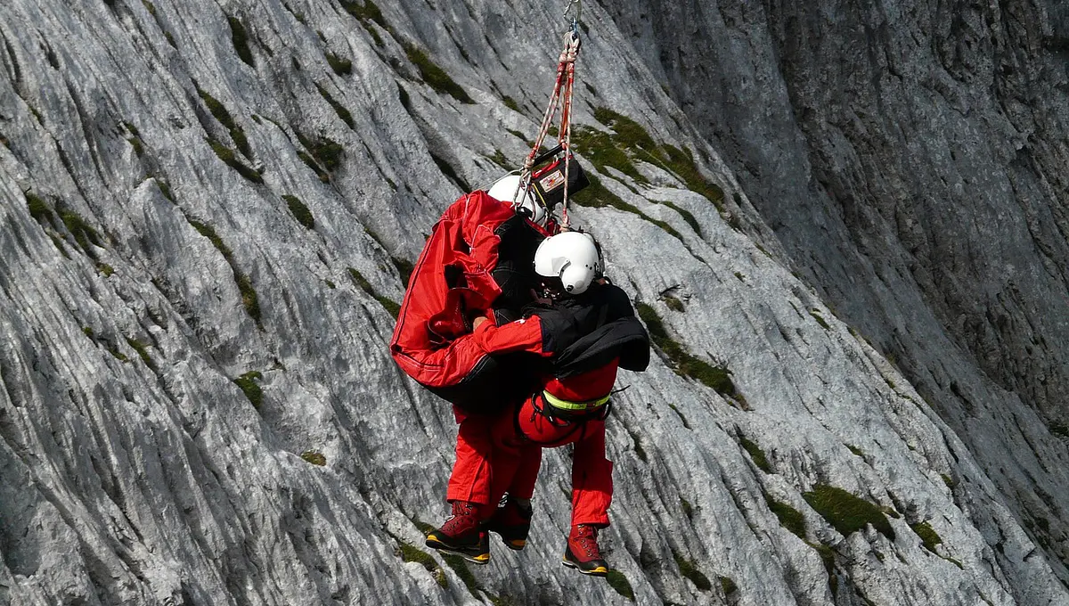 Síndrome del arnés (trauma por suspensión): síntomas y primeros auxilios