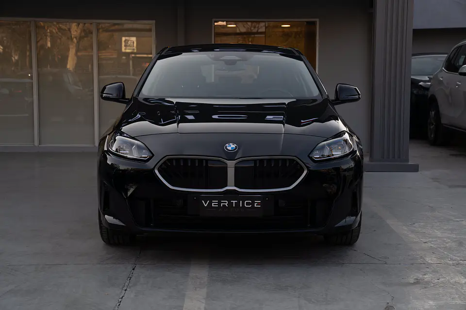 BMW 120I Hatch — foto 5 de 40