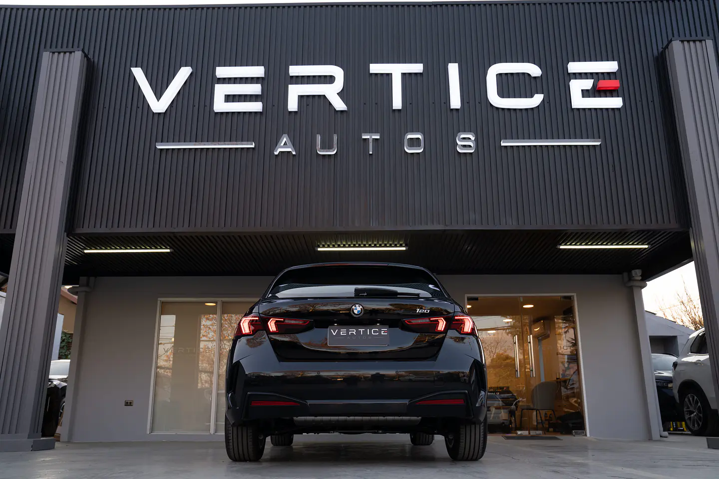 BMW 120I Hatch — foto 13 de 40