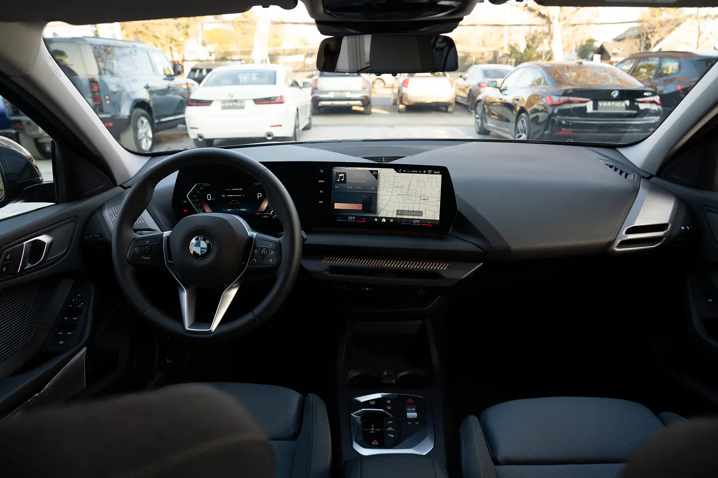 BMW 120I Hatch — foto 31 de 40