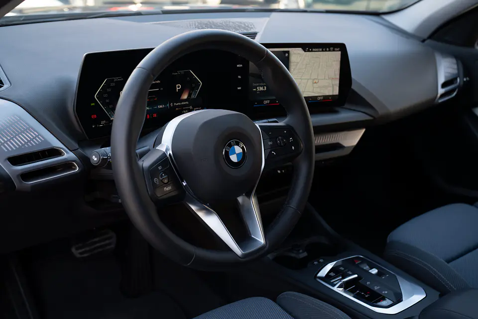 BMW 118I Hatch — foto 35 de 40