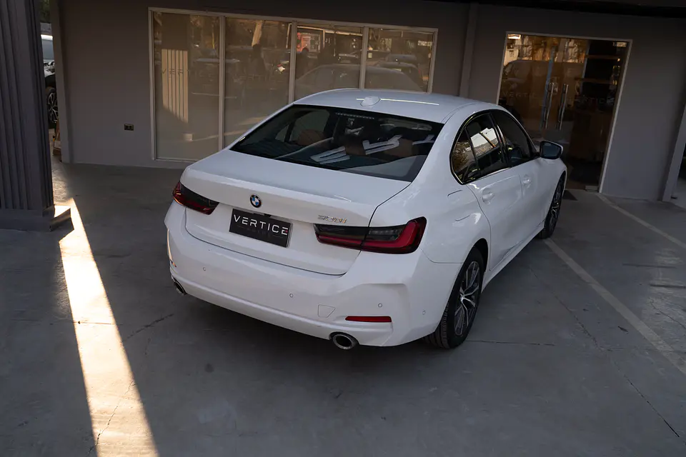 BMW 320I Berlina Urban 2.0 Lci Ii — foto 8 de 40