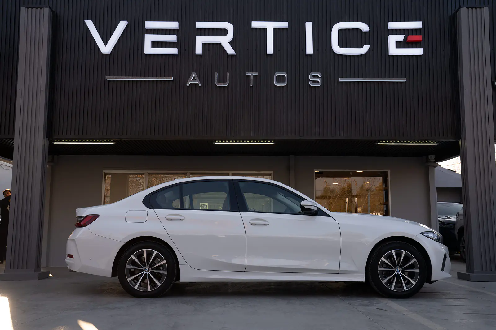 BMW 320I Berlina Urban 2.0 Lci Ii — foto 15 de 40