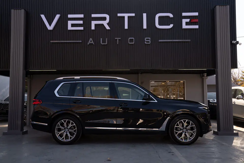 BMW X7 Xdrive40I Executive 3.0 Lci — foto 11 de 40