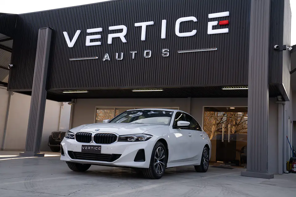 BMW 320I Berlina Urban 2.0 Lci Ii — foto 2 de 40