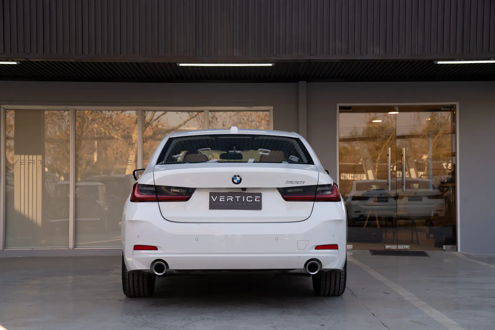 BMW 320I Berlina Urban 2.0 Lci Ii — foto 12 de 40