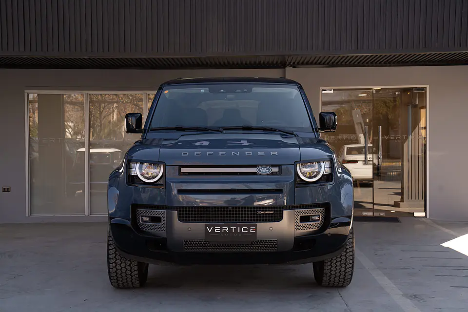 Land Rover Defender 110 3.0I X-Dynamic S — foto 5 de 40