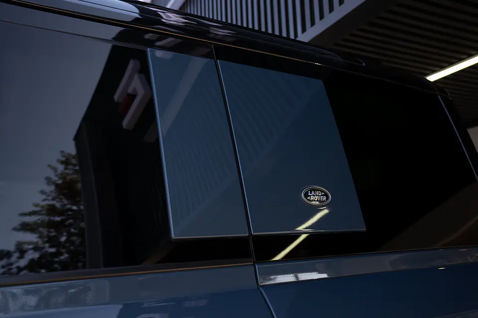 Land Rover Defender 110 3.0I X-Dynamic S — foto 17 de 40