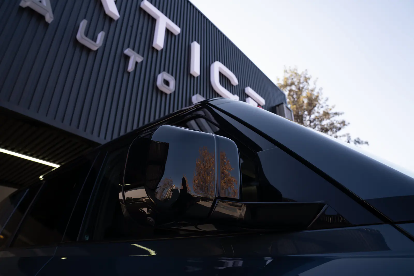 Land Rover Defender 110 3.0I X-Dynamic S — foto 27 de 40